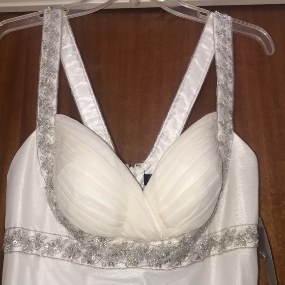 NWT Dave & Johnny by Laura Ryner gown wedding - Picture 5 of 8